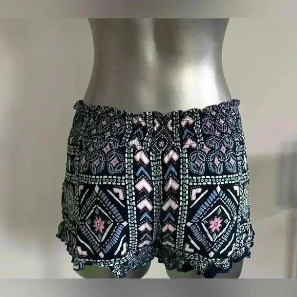 ✅Women’s Rayon Printed Shorts - Picture 3 of 13